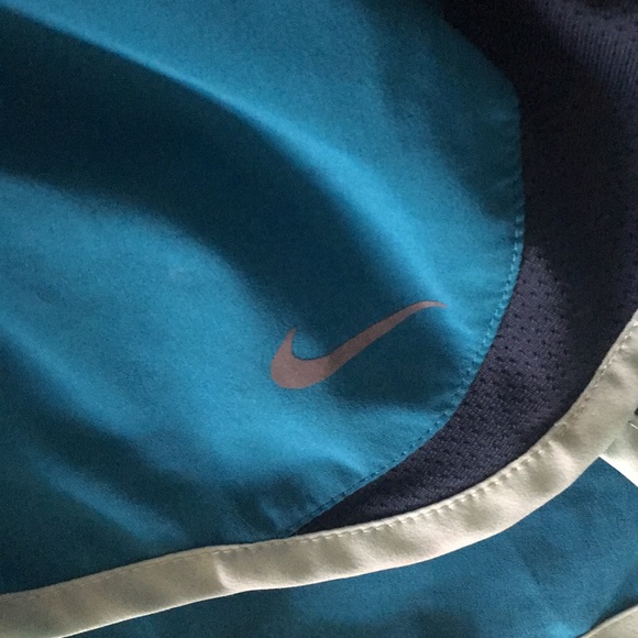 NIKE Dri-Fit athletic shorts - Picture 3 of 3